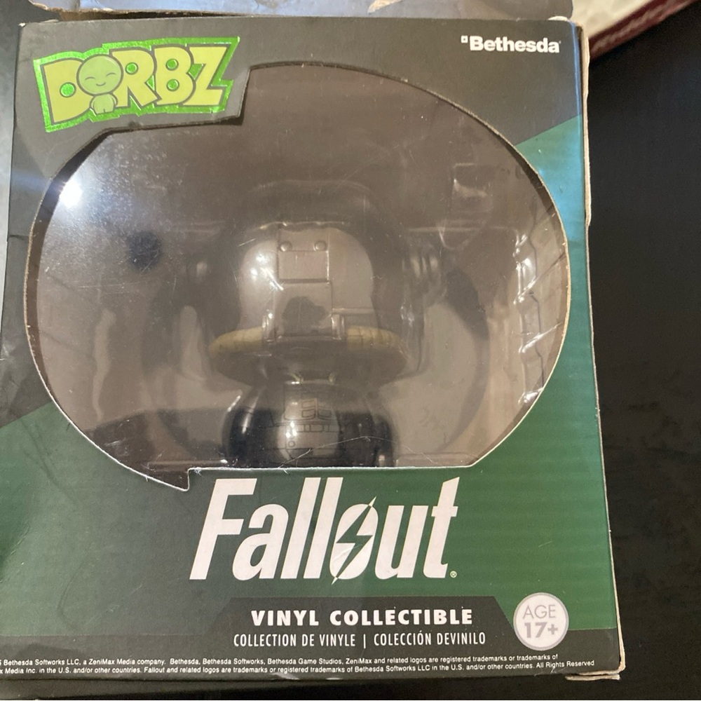 Fallout Vinyl Collectible Action Figure - Black and Gold - Picture 3 of 6